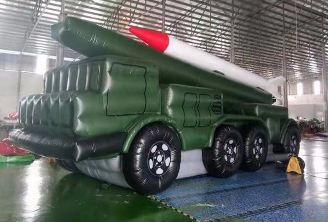 乌鲁木齐部队小型导弹车
