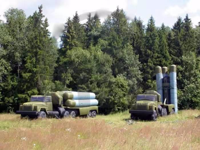 乌鲁木齐军用导弹发射车